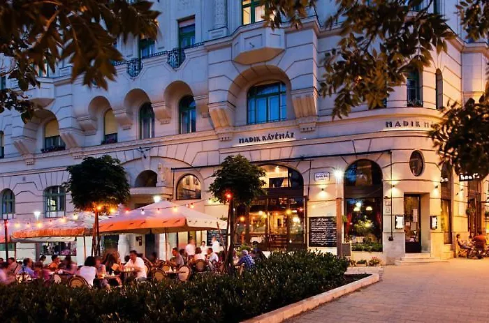 Elegant アパート *