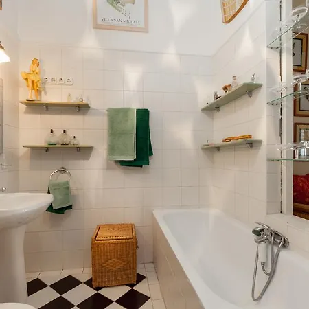 Elegant بودابست